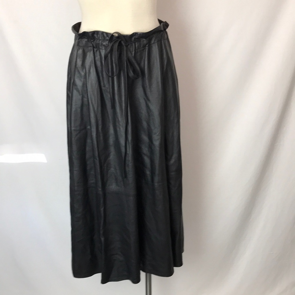 UZUNOGLU soft black leather skirt Sz Euro 38 US size 8-10